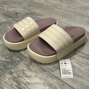 NWT Adidas Adilette Platform Slides, size 6